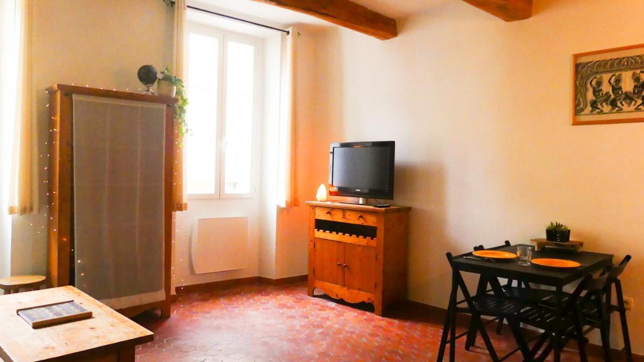 Studio Lironsd'Elle - Coeur Du Village Gréoux-les-Bains Dış mekan fotoğraf